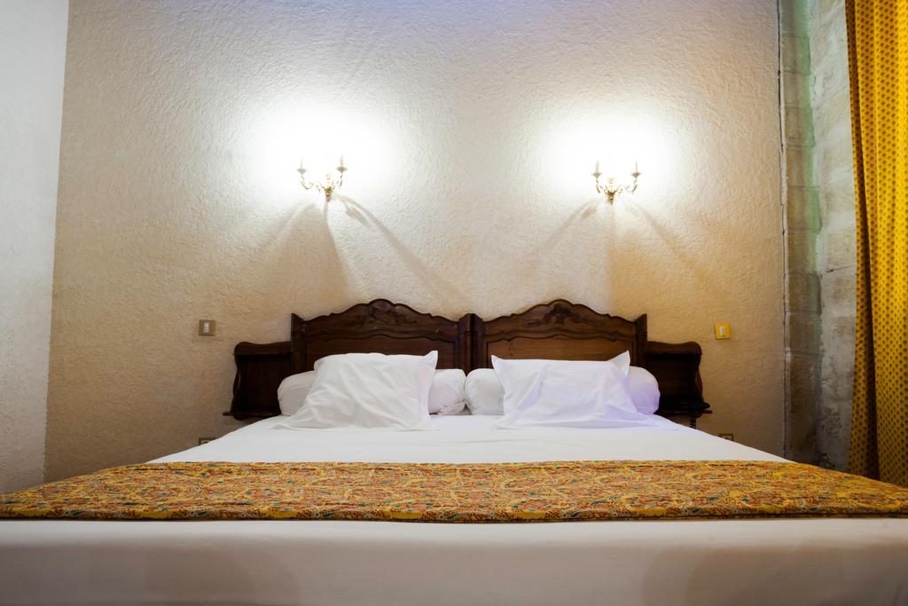 Auberge Du Pont Romain Sommieres Luaran gambar