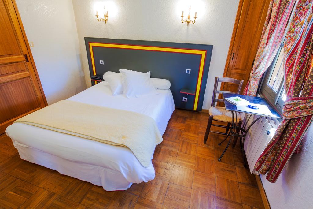Auberge Du Pont Romain Sommieres Bilik gambar